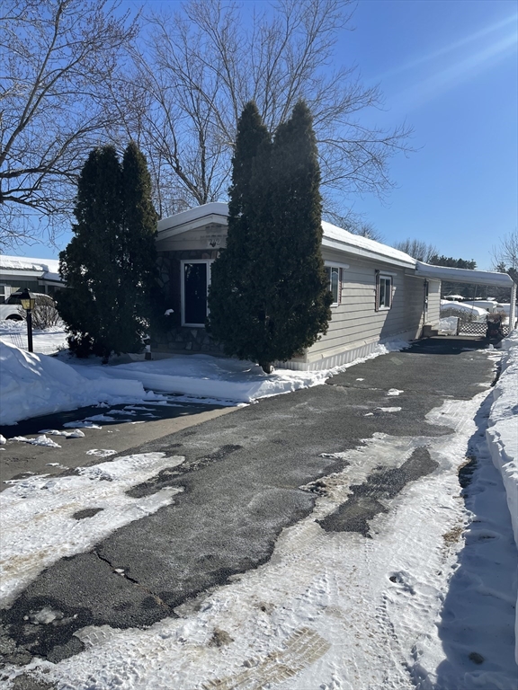 242 H Street, Belchertown, Massachusetts, 2 Bedrooms Bedrooms, 4 Rooms Rooms,1 BathroomBathrooms,Residential,For Sale,H Street,73475592