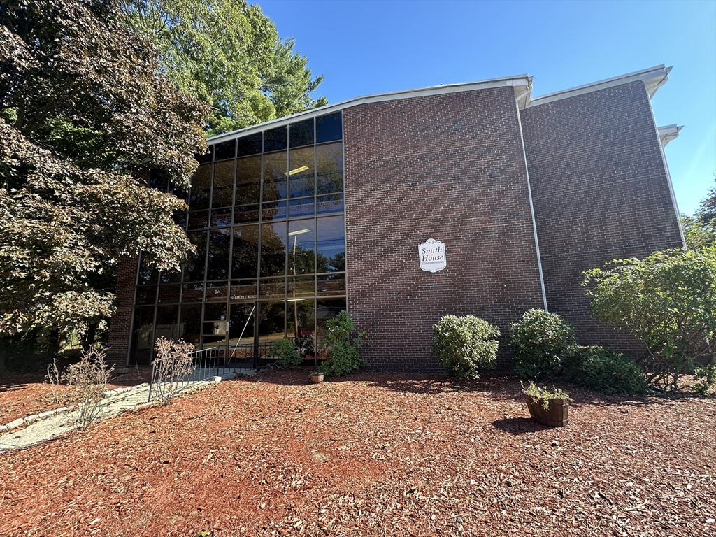 915 Edgell Rd, Framingham, Massachusetts, 1 Bedroom Bedrooms, 3 Rooms Rooms,1.5 BathroomsBathrooms,Residential Lease,For Rent,Edgell Rd,73475633