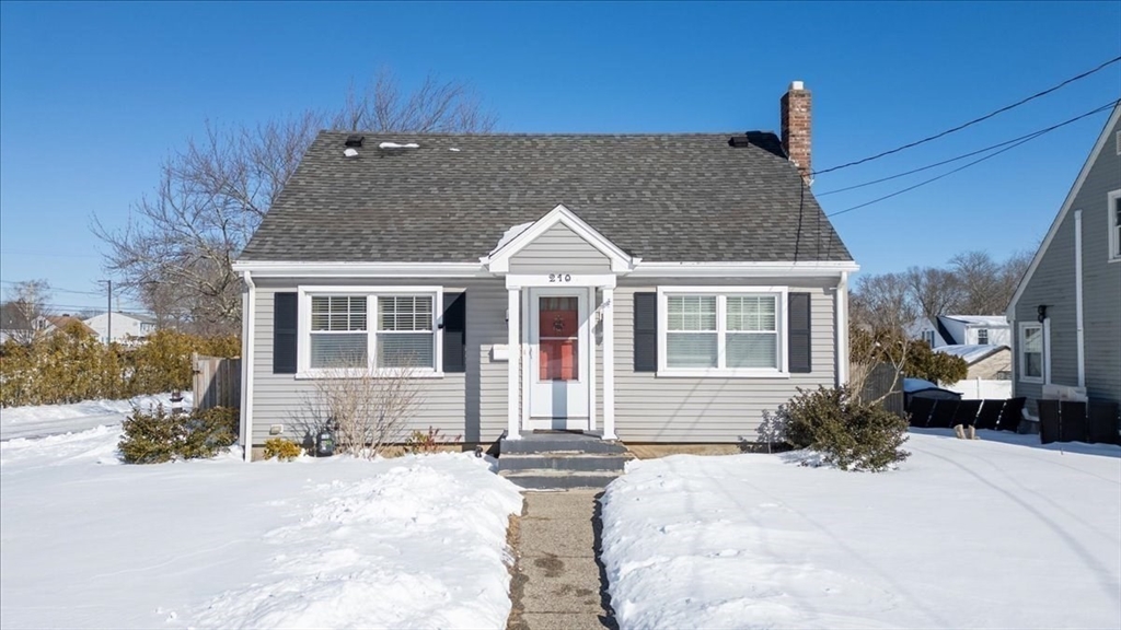 210 Harrison Ave, Somerset, Massachusetts, 2 Bedrooms Bedrooms, 5 Rooms Rooms,1.5 BathroomsBathrooms,Residential,For Sale,Harrison Ave,73475834
