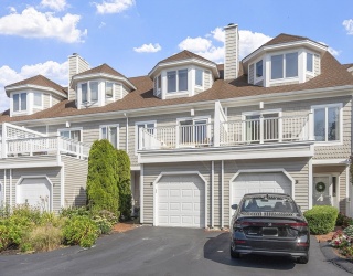 15 Raven Lane, Gloucester, Massachusetts, 2 Bedrooms Bedrooms, 4 Rooms Rooms,2.5 BathroomsBathrooms,Residential,For Sale,Raven Lane,73475835