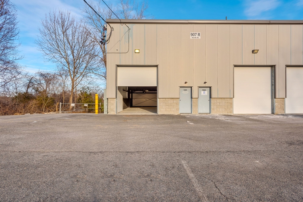907 North, Randolph, Massachusetts, ,Commercial Lease,For Rent,North,73475757