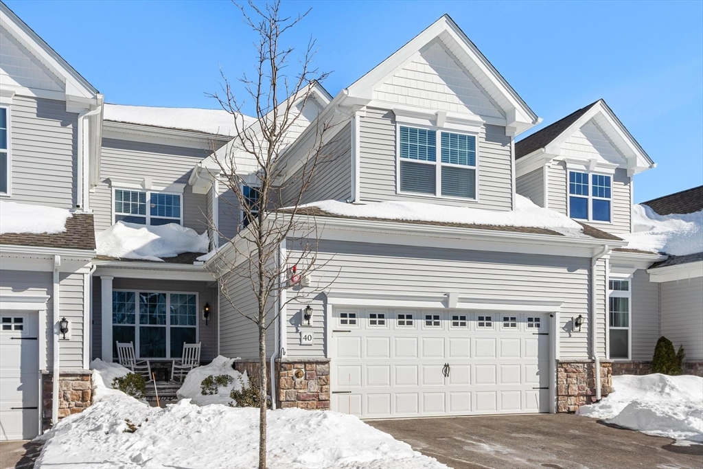 40 Phoebe St, Methuen, Massachusetts, 3 Bedrooms Bedrooms, 7 Rooms Rooms,2.5 BathroomsBathrooms,Residential,For Sale,Phoebe St,73475780