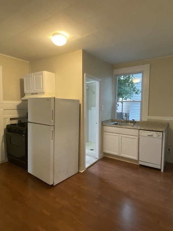 3 Marion Place, Boston, Massachusetts, 3 Bedrooms Bedrooms, 6 Rooms Rooms,1 BathroomBathrooms,Residential Lease,For Rent,Marion Place,73475809