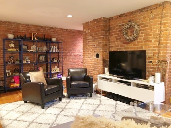 103 Gainsborough Street, Boston, Massachusetts, 2 Bedrooms Bedrooms, 4 Rooms Rooms,1 BathroomBathrooms,Residential Lease,For Rent,Gainsborough Street,73475814