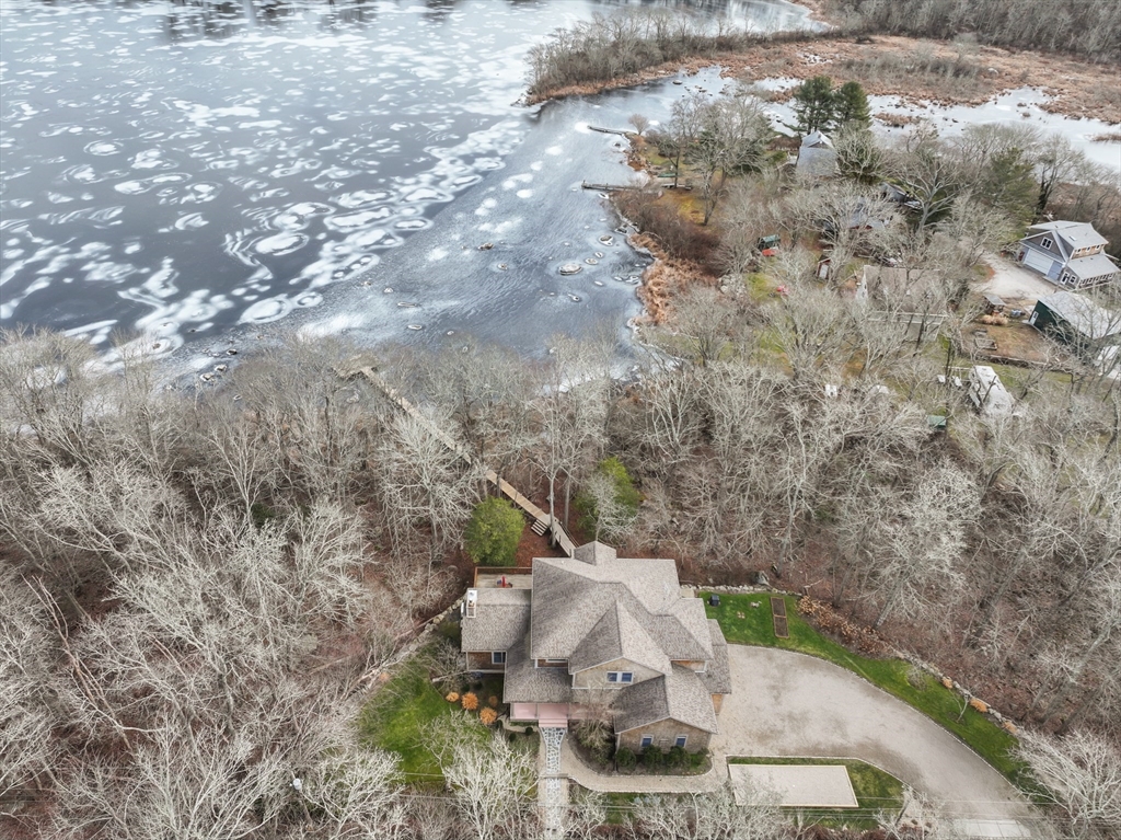 440 Captains Cir, Fall River, Massachusetts, 3 Bedrooms Bedrooms, 11 Rooms Rooms,2.5 BathroomsBathrooms,Residential,For Sale,Captains Cir,73466157