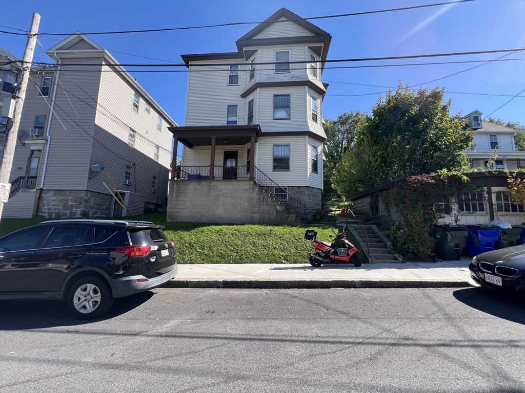 509 N Belmont St, Fall River, Massachusetts, 9 Bedrooms Bedrooms, 18 Rooms Rooms,3 BathroomsBathrooms,Residential Income,For Sale,N Belmont St,73442723