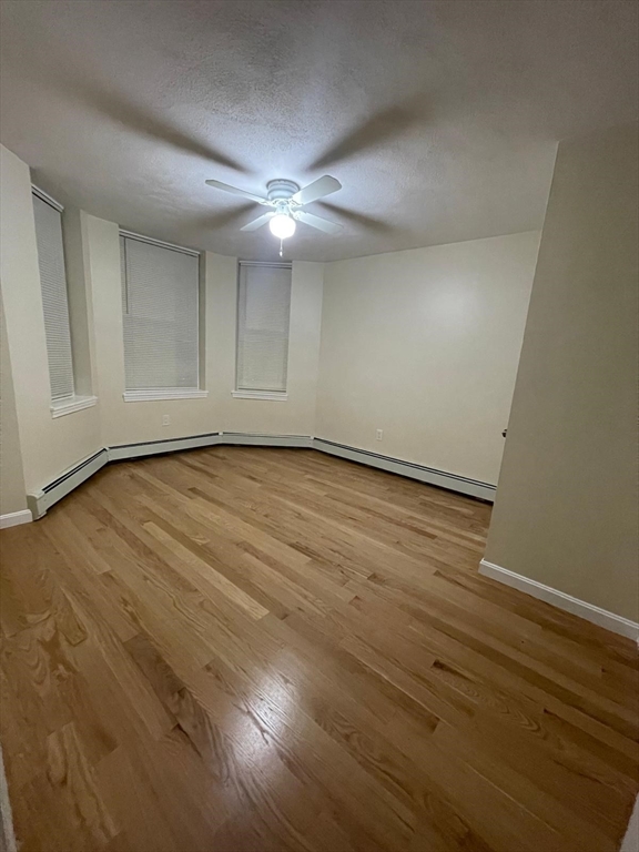 239 Chesnut St, Chelsea, Massachusetts, 3 Bedrooms Bedrooms, 5 Rooms Rooms,1 BathroomBathrooms,Residential Lease,For Rent,Chesnut St,73475848