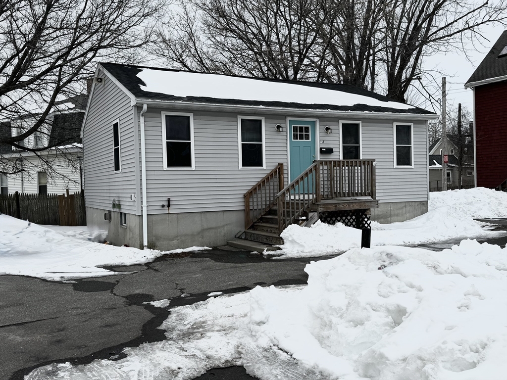 150 Broadway, Taunton, Massachusetts, 2 Bedrooms Bedrooms, 4 Rooms Rooms,1 BathroomBathrooms,Residential,For Sale,Broadway,73475851