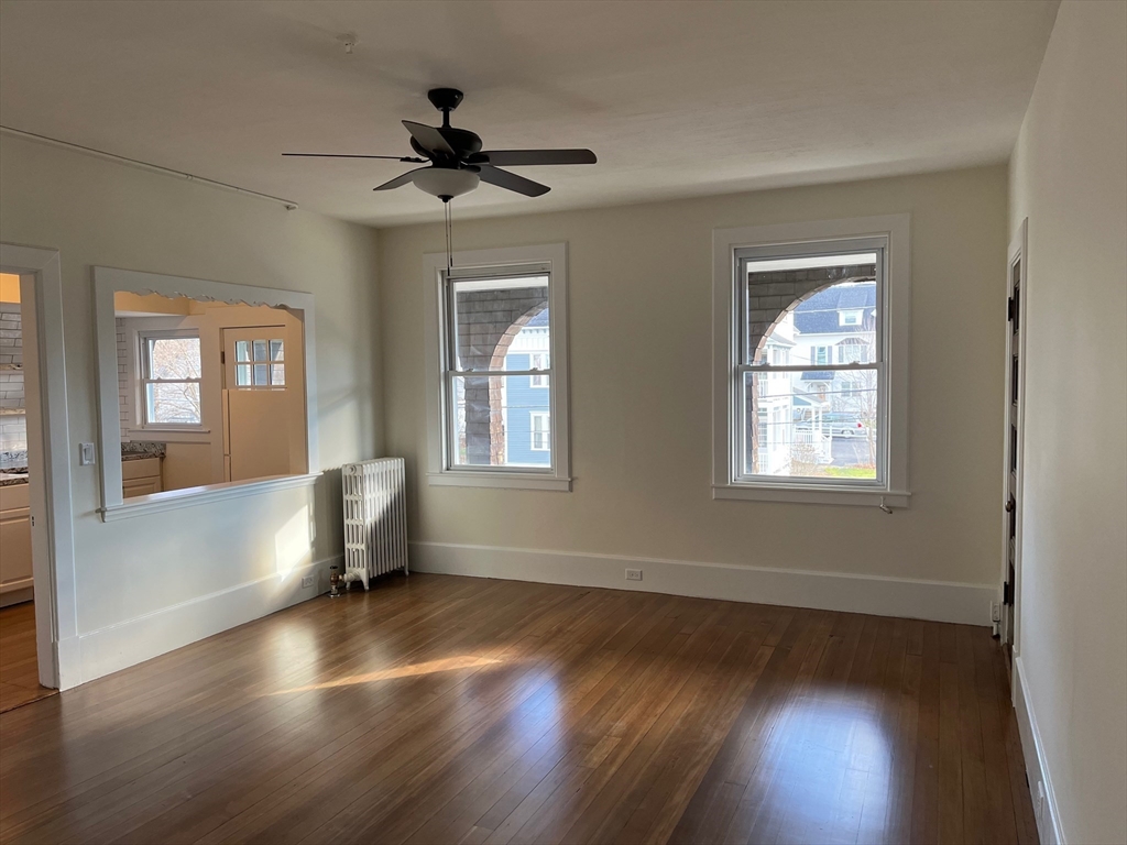124 Walnut Street, Clinton, Massachusetts, 4 Bedrooms Bedrooms, 6 Rooms Rooms,1 BathroomBathrooms,Residential Lease,For Rent,Walnut Street,73476076