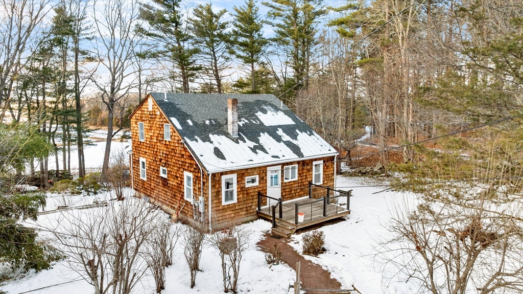 24 Lufkin St, Essex, Massachusetts, 4 Bedrooms Bedrooms, 8 Rooms Rooms,2 BathroomsBathrooms,Residential,For Sale,Lufkin St,73475933