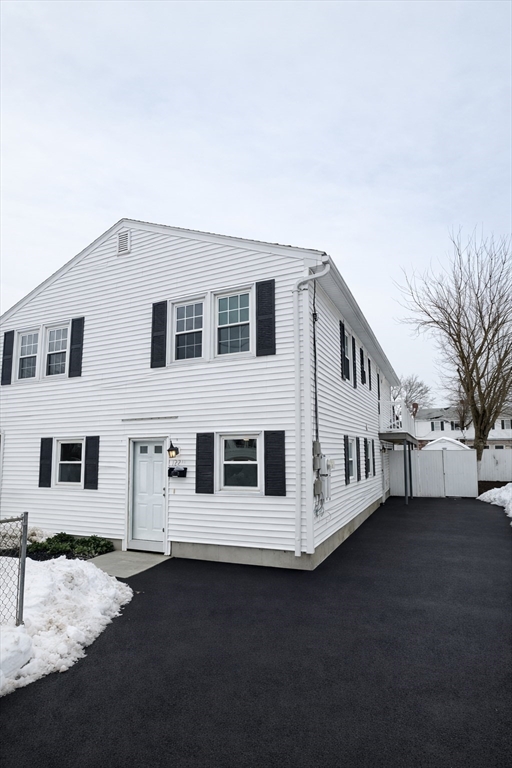 122 Central, Somerville, Massachusetts, 3 Bedrooms Bedrooms, 5 Rooms Rooms,1 BathroomBathrooms,Residential Lease,For Rent,Central,73475975