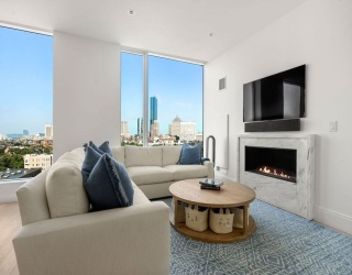 380 Harrison Avenue, Boston, Massachusetts, 3 Bedrooms Bedrooms, 6 Rooms Rooms,2.5 BathroomsBathrooms,Residential,For Sale,Harrison Avenue,73475963