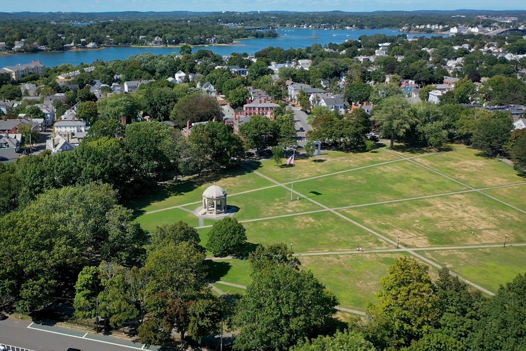 1 Boardman Street, Salem, Massachusetts, 1 Bedroom Bedrooms, 3 Rooms Rooms,1 BathroomBathrooms,Residential,For Sale,Boardman Street,73476006