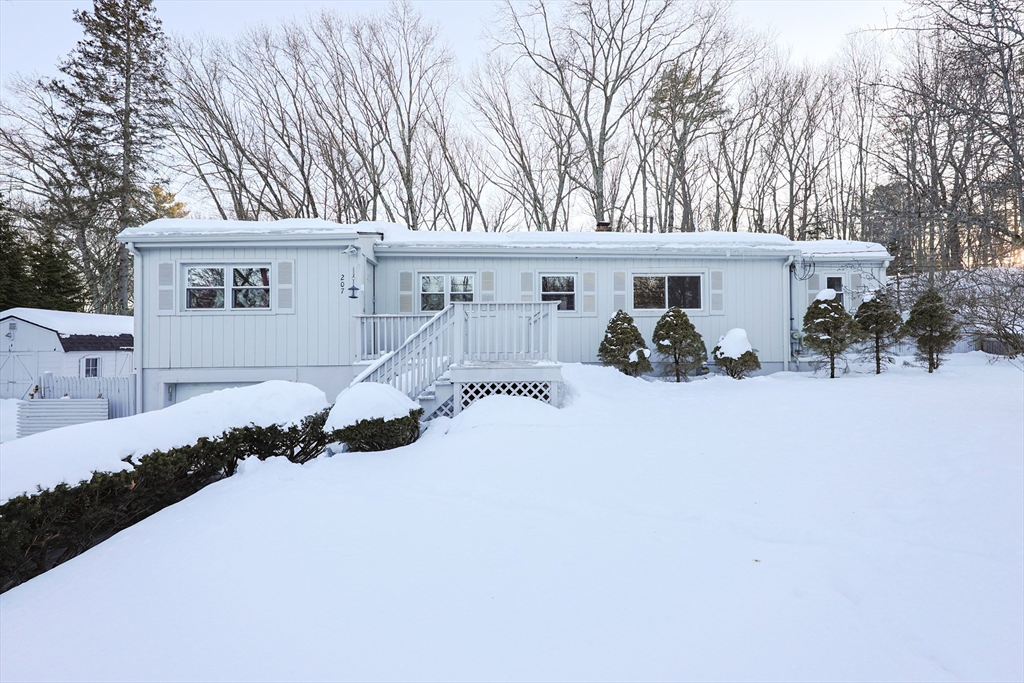 207 Eliot St, Ashland, Massachusetts, 3 Bedrooms Bedrooms, 5 Rooms Rooms,1 BathroomBathrooms,Residential,For Sale,Eliot St,73476038