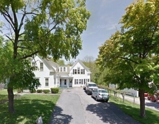 231 Pleasant Street, East Bridgewater, Massachusetts, 1 Bedroom Bedrooms, 5 Rooms Rooms,1 BathroomBathrooms,Residential Lease,For Rent,Pleasant Street,73469640