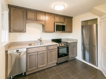21 York Avenue, Watertown, Massachusetts, 1 Bedroom Bedrooms, 5 Rooms Rooms,1 BathroomBathrooms,Residential Lease,For Rent,York Avenue,73451564