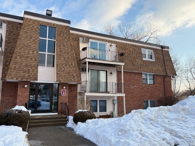 80 Damon Rd, Northampton, Massachusetts, 2 Bedrooms Bedrooms, 5 Rooms Rooms,1.5 BathroomsBathrooms,Residential,For Sale,Damon Rd,73476141