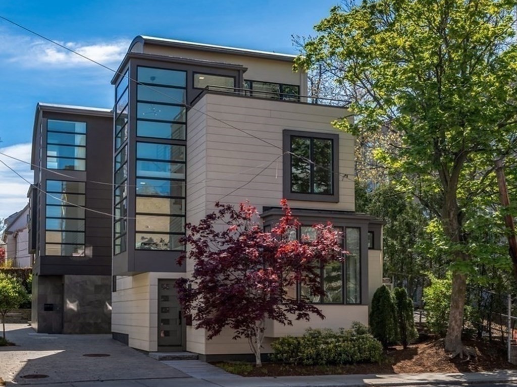 140 Banks St, Cambridge, Massachusetts, 3 Bedrooms Bedrooms, 7 Rooms Rooms,4.5 BathroomsBathrooms,Residential Lease,For Rent,Banks St,73476175