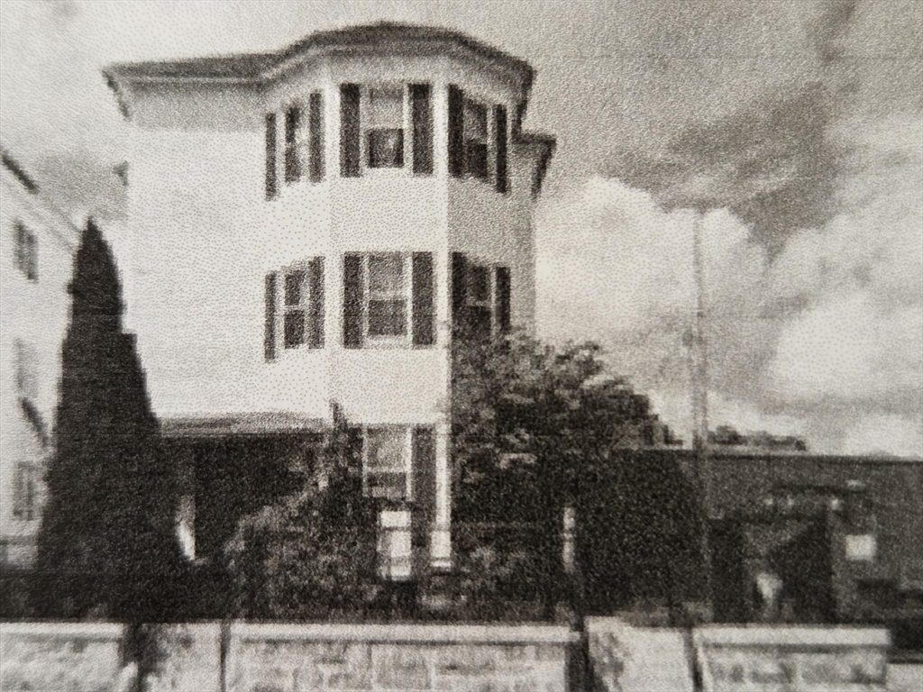 5 Massasoit Rd, Worcester, Massachusetts, 3 Bedrooms Bedrooms, 5 Rooms Rooms,1 BathroomBathrooms,Residential Lease,For Rent,Massasoit Rd,73476103