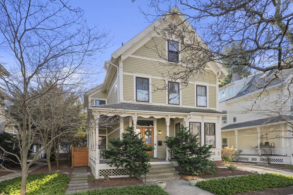 6 Forest Street, Cambridge, Massachusetts, 4 Bedrooms Bedrooms, 9 Rooms Rooms,3.5 BathroomsBathrooms,Residential,For Sale,Forest Street,73476201