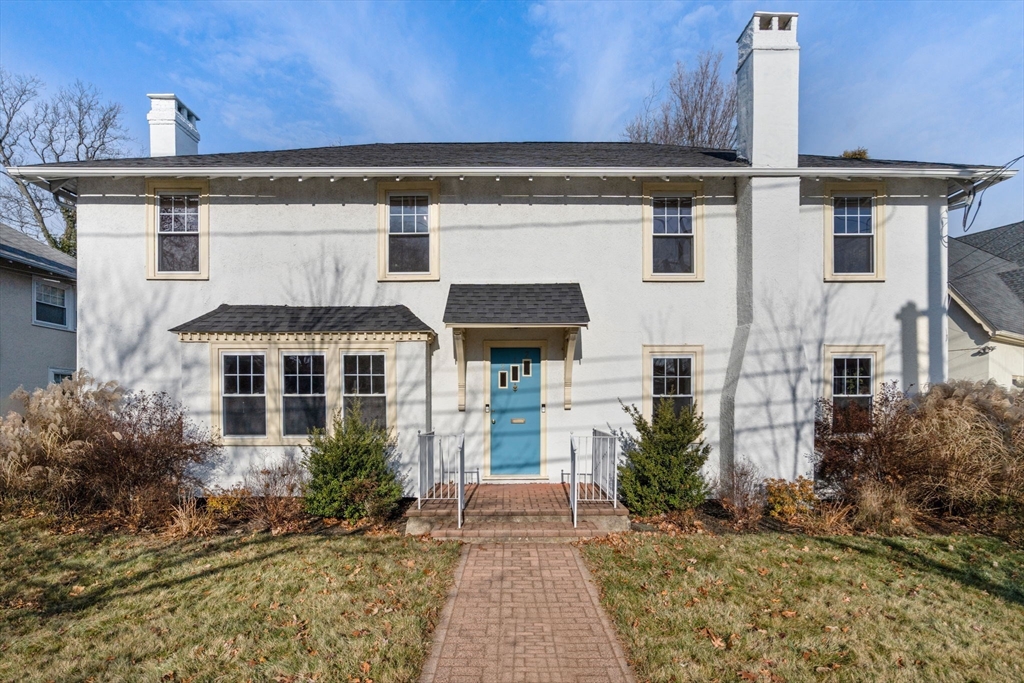 312 Edge Hill Rd, Milton, Massachusetts, 3 Bedrooms Bedrooms, 6 Rooms Rooms,1.5 BathroomsBathrooms,Residential Lease,For Rent,Edge Hill Rd,73476238