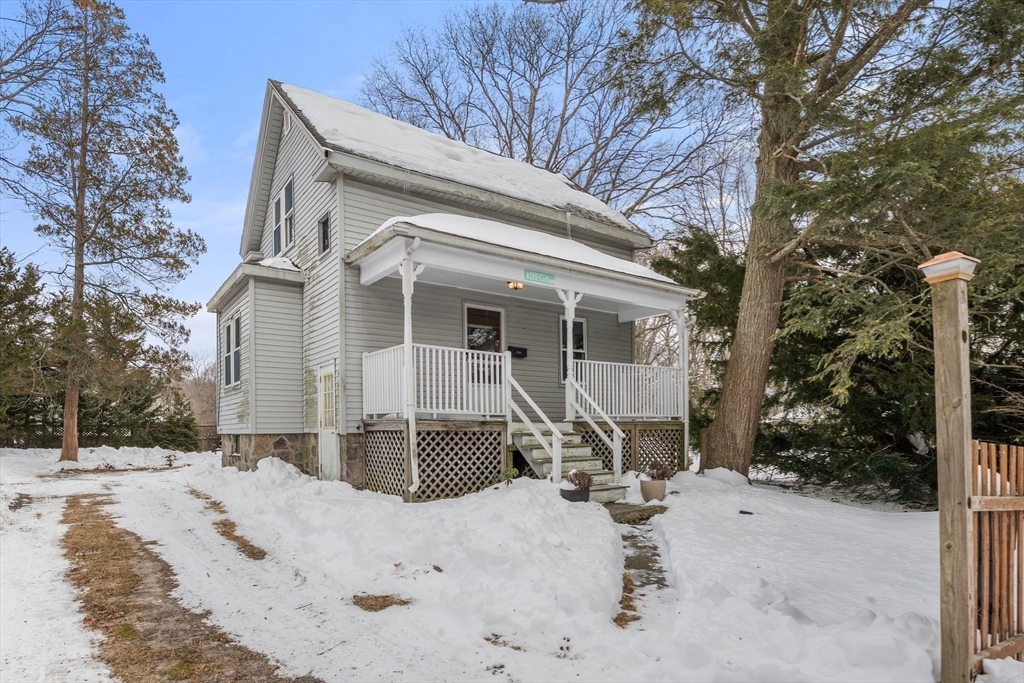 370 Grove, Boston, Massachusetts, 2 Bedrooms Bedrooms, 5 Rooms Rooms,1.5 BathroomsBathrooms,Residential Lease,For Rent,Grove,73476242