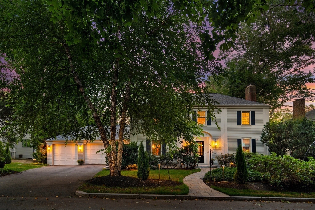 64 Varick Rd, Newton, Massachusetts, 4 Bedrooms Bedrooms, 8 Rooms Rooms,3.5 BathroomsBathrooms,Residential,For Sale,Varick Rd,73476275