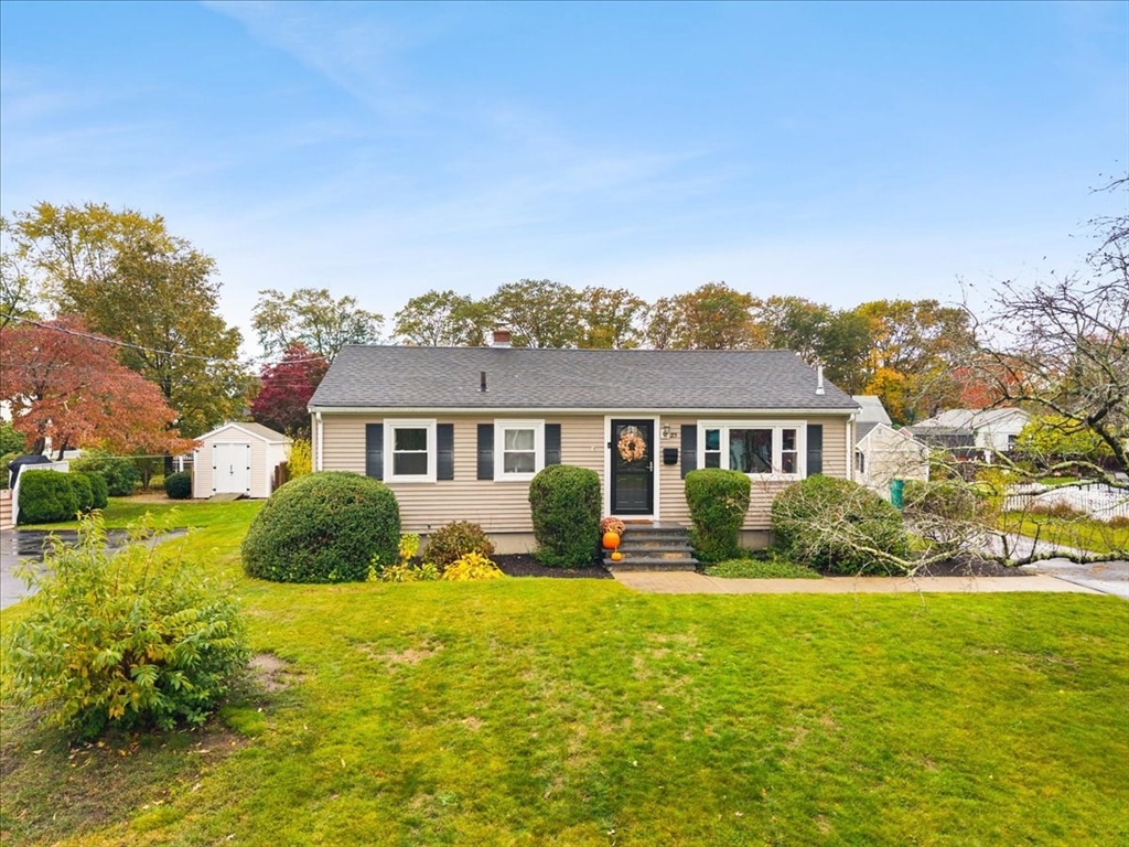23 Sunset Ave, North Attleboro, Massachusetts, 3 Bedrooms Bedrooms, 5 Rooms Rooms,1 BathroomBathrooms,Residential,For Sale,Sunset Ave,73466109