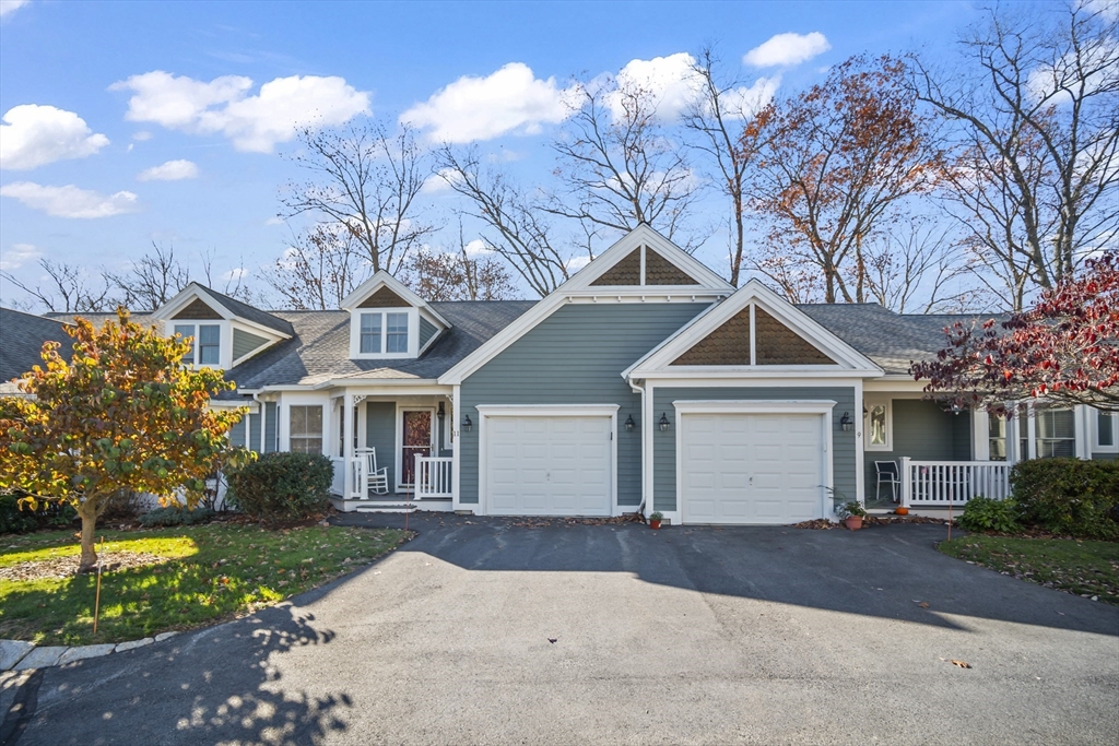 11 Whispering Brook Road, Marlborough, Massachusetts, 2 Bedrooms Bedrooms, 7 Rooms Rooms,2.5 BathroomsBathrooms,Residential,For Sale,Whispering Brook Road,73456931