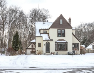 115 Wenonah Road, Longmeadow, Massachusetts, 4 Bedrooms Bedrooms, 10 Rooms Rooms,3 BathroomsBathrooms,Residential,For Sale,Wenonah Road,73465270