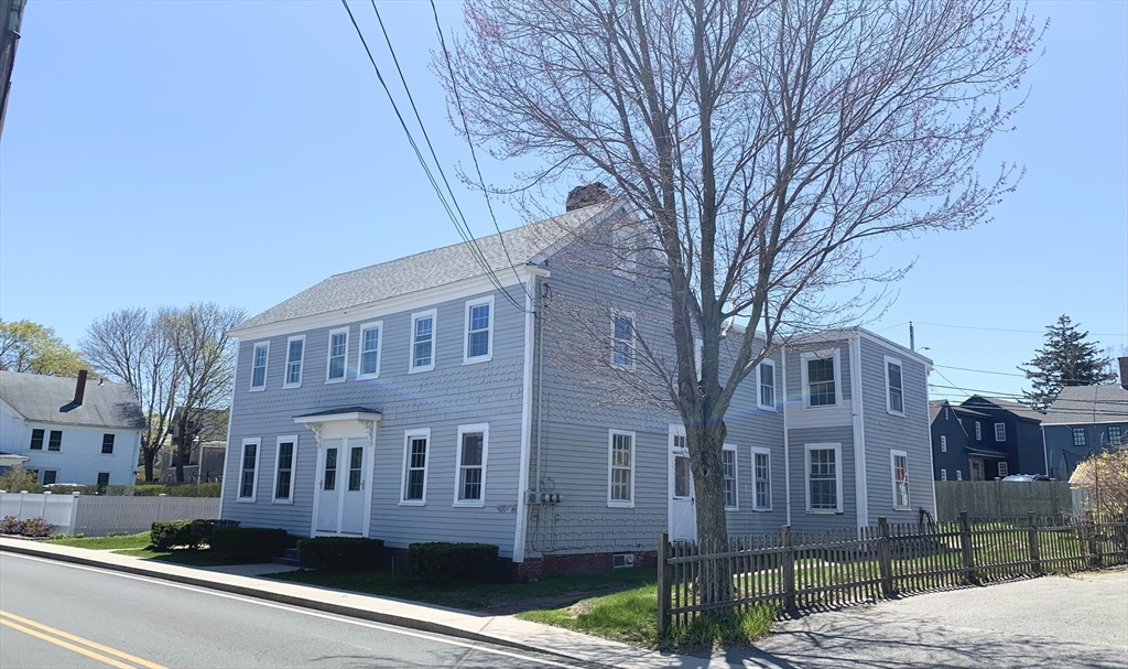 246 Water St, Newburyport, Massachusetts, 1 Bedroom Bedrooms, 4 Rooms Rooms,1 BathroomBathrooms,Residential Lease,For Rent,Water St,73466633