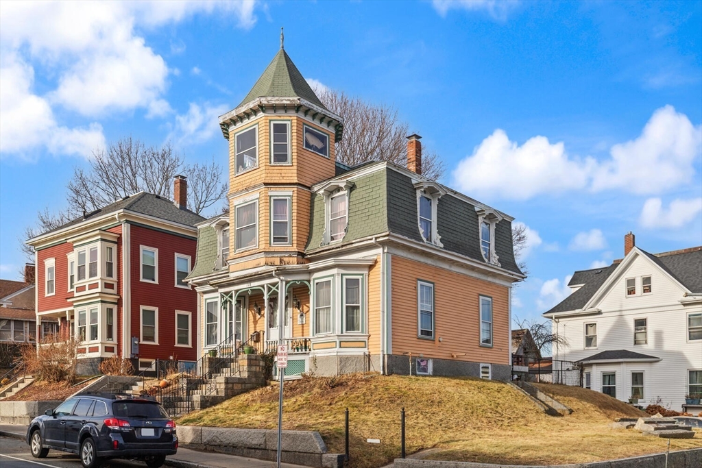 118 Prospect St, Gloucester, Massachusetts, 4 Bedrooms Bedrooms, 8 Rooms Rooms,2 BathroomsBathrooms,Residential Income,For Sale,Prospect St,73468938