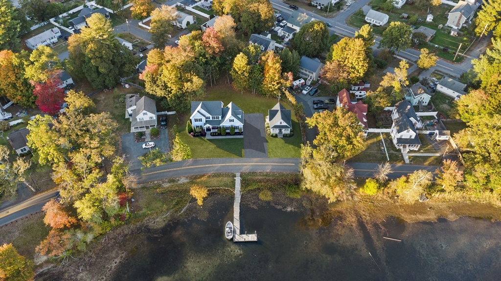17 Lake St, Wilmington, Massachusetts, 3 Bedrooms Bedrooms, 8 Rooms Rooms,1.5 BathroomsBathrooms,Residential,For Sale,Lake St,73443714