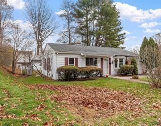 5 Sherman Ave, Haverhill, Massachusetts, 3 Bedrooms Bedrooms, 6 Rooms Rooms,1 BathroomBathrooms,Residential,For Sale,Sherman Ave,73457155