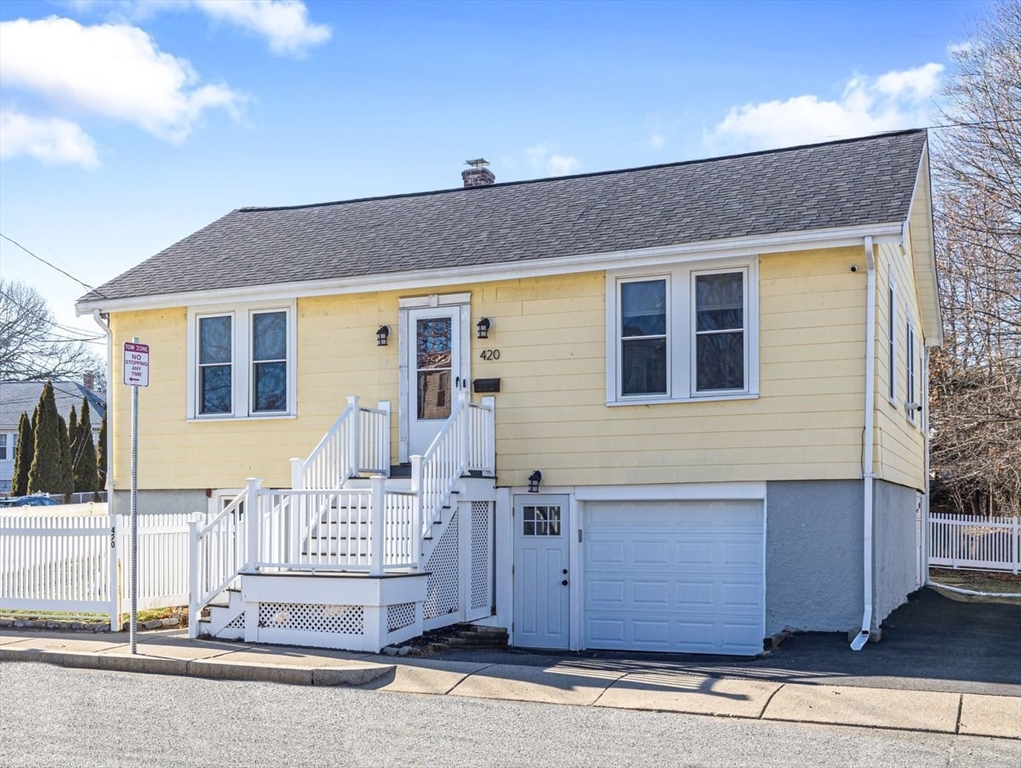420 Baker St, Boston, Massachusetts, 3 Bedrooms Bedrooms, 8 Rooms Rooms,2 BathroomsBathrooms,Residential,For Sale,Baker St,73466090
