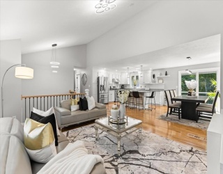 416 Foundry St, Easton, Massachusetts, 4 Bedrooms Bedrooms, 6 Rooms Rooms,3 BathroomsBathrooms,Residential,For Sale,Foundry St,73434228