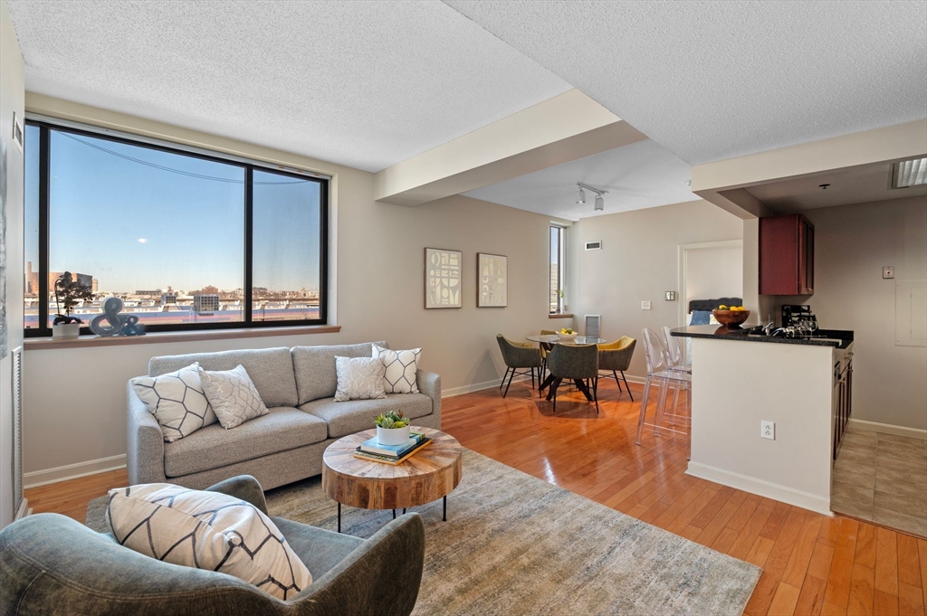 169 Monsignor Obrien Hwy, Cambridge, Massachusetts, 2 Bedrooms Bedrooms, 5 Rooms Rooms,2 BathroomsBathrooms,Residential,For Sale,Monsignor Obrien Hwy,73476527