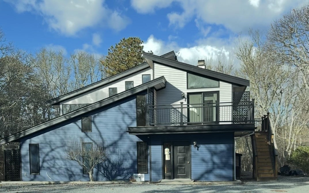 86 Harry Kemp Way, Provincetown, Massachusetts, 2 Bedrooms Bedrooms, 9 Rooms Rooms,2 BathroomsBathrooms,Residential,For Sale,Harry Kemp Way,73476535