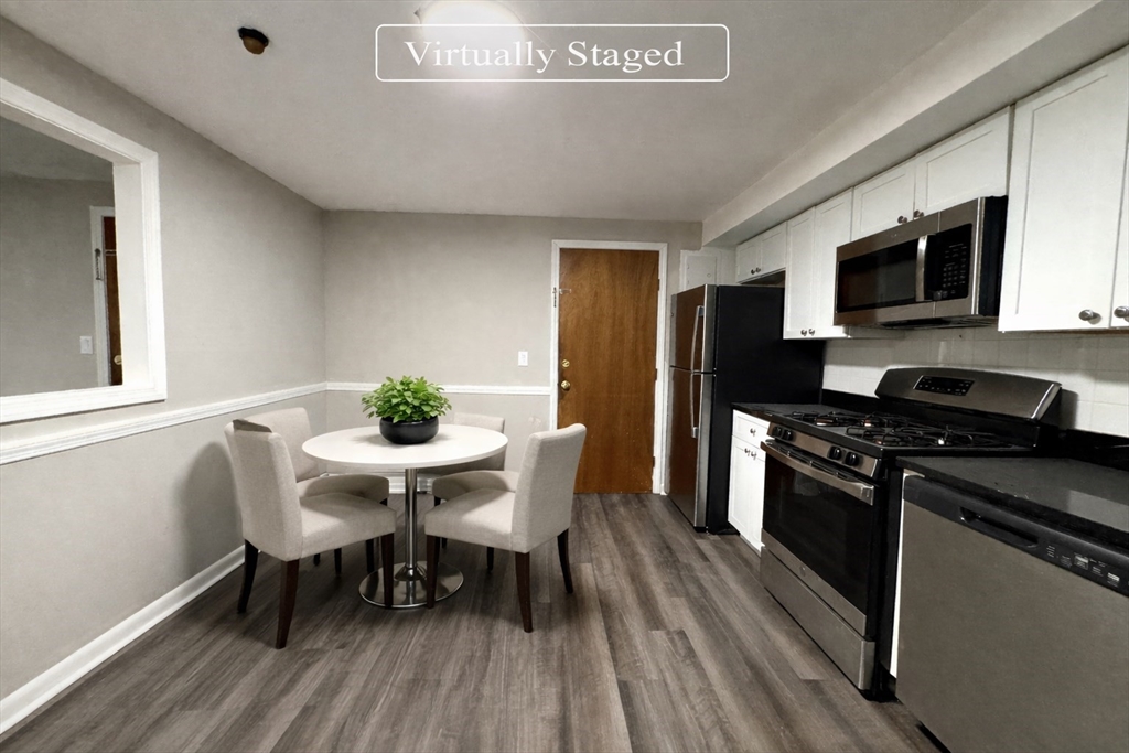 805 Haverhill Street, Rowley, Massachusetts, 2 Bedrooms Bedrooms, 4 Rooms Rooms,1 BathroomBathrooms,Residential Lease,For Rent,Haverhill Street,73476537