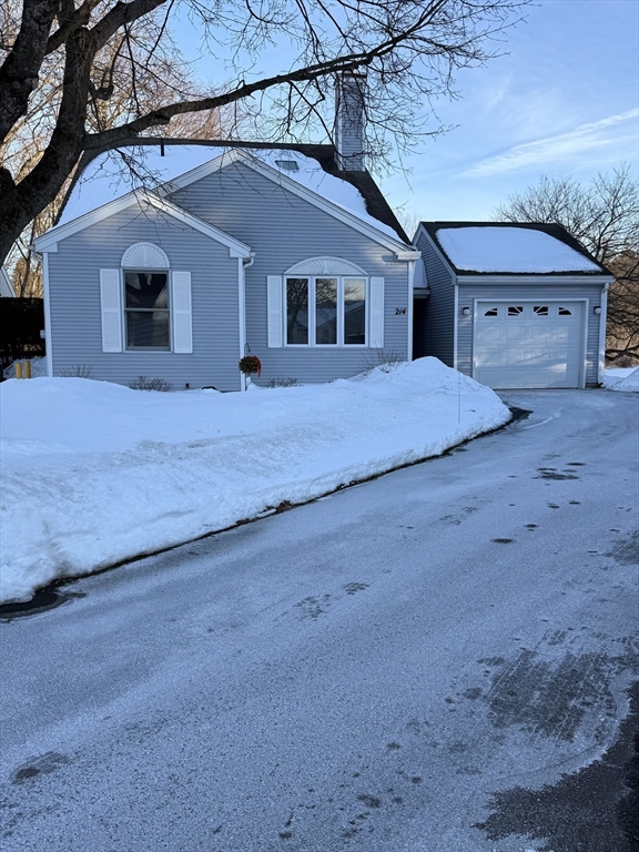 214 Alvord Pl, South Hadley, Massachusetts, 2 Bedrooms Bedrooms, 5 Rooms Rooms,3 BathroomsBathrooms,Residential,For Sale,Alvord Pl,73476539