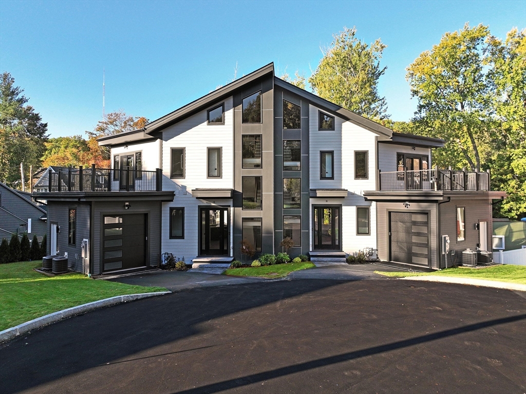 18 Josselyn Pl, Newton, Massachusetts, 5 Bedrooms Bedrooms, 9 Rooms Rooms,4.5 BathroomsBathrooms,Residential,For Sale,Josselyn Pl,73476328