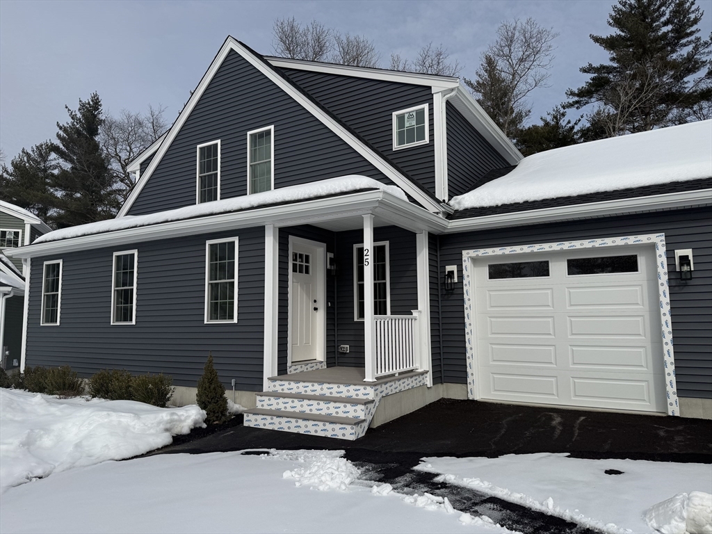 25 Kashmir's Way, Middleboro, Massachusetts, 4 Bedrooms Bedrooms, 8 Rooms Rooms,2.5 BathroomsBathrooms,Residential Lease,For Rent,Kashmir's Way,73476316