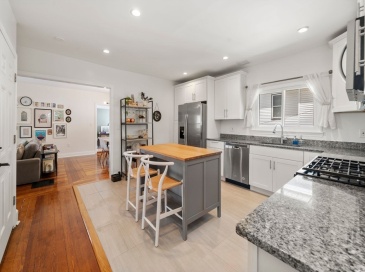 62 Park Ave, Winthrop, Massachusetts, 3 Bedrooms Bedrooms, 6 Rooms Rooms,2 BathroomsBathrooms,Residential Lease,For Rent,Park Ave,73476366 62 Park Ave, Winthrop, Massachusetts, 3 Bedrooms Bedrooms, 6 Rooms Rooms,2 BathroomsBathrooms,Residential Lease,For Rent,Park Ave,73476366