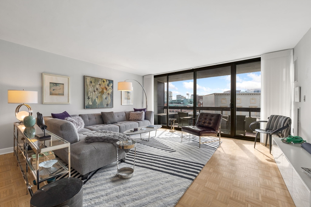 566 Commonwealth, Boston, Massachusetts, 1 Bedroom Bedrooms, 3 Rooms Rooms,1 BathroomBathrooms,Residential,For Sale,Commonwealth,73476369