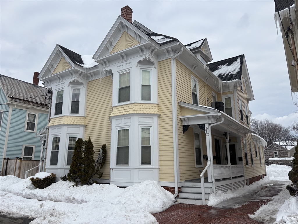 5 Horton Street, Newburyport, Massachusetts, 1 Bedroom Bedrooms, 4 Rooms Rooms,1 BathroomBathrooms,Residential Lease,For Rent,Horton Street,73476434