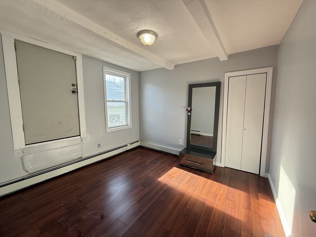 35 Sumner St, Revere, Massachusetts, 2 Bedrooms Bedrooms, 3 Rooms Rooms,1 BathroomBathrooms,Residential Lease,For Rent,Sumner St,73476453