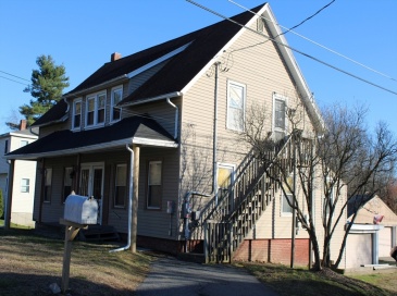 25 Quinebaug Road, Dudley, Massachusetts, 4 Bedrooms Bedrooms, 10 Rooms Rooms,2 BathroomsBathrooms,Residential Income,For Sale,Quinebaug Road,73476460