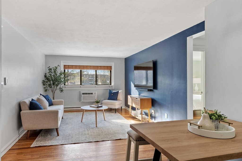 34 Bayview Ter, Danvers, Massachusetts, 2 Bedrooms Bedrooms, 4 Rooms Rooms,1 BathroomBathrooms,Residential,For Sale,Bayview Ter,73476467