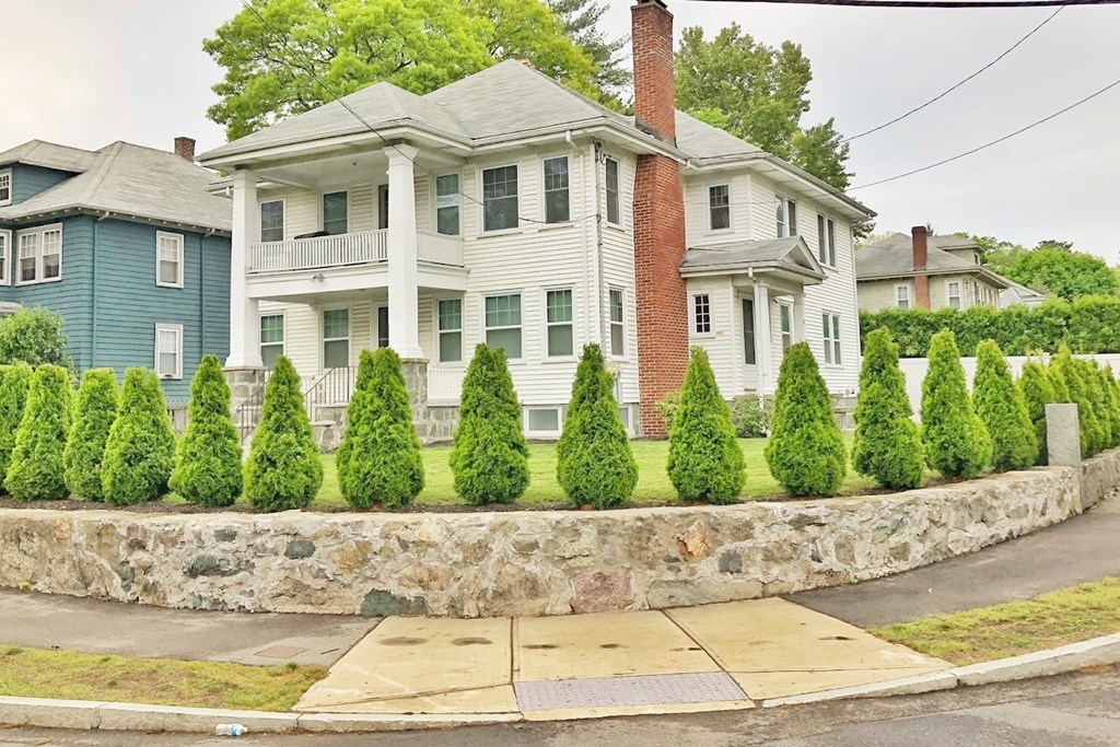 234 Brook Road, Milton, Massachusetts, 3 Bedrooms Bedrooms, 6 Rooms Rooms,1 BathroomBathrooms,Residential Lease,For Rent,Brook Road,73476490