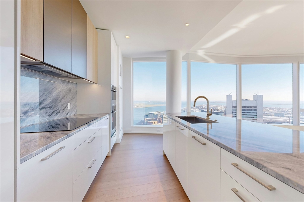 240 Devonshire Street, Boston, Massachusetts, 2 Bedrooms Bedrooms, 6 Rooms Rooms,2.5 BathroomsBathrooms,Residential,For Sale,Devonshire Street,73465420